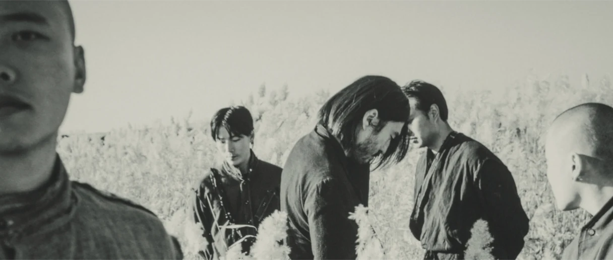 <붕새의 날개 Wings of the Phoenix>: 인간의 시선으로 펼친 날개 image2